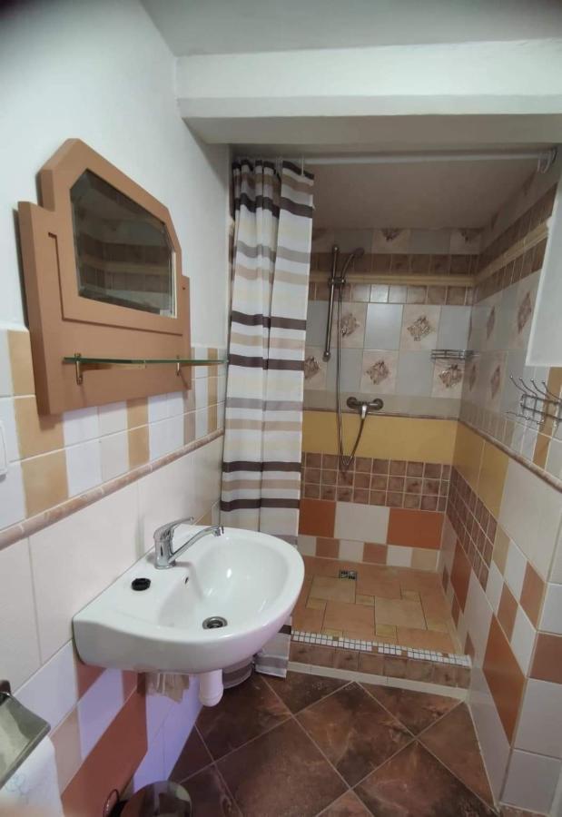 Cafe Nostalgie Dvouluzkovy Romanticky Pokoj Krásná Lípa Exterior foto
